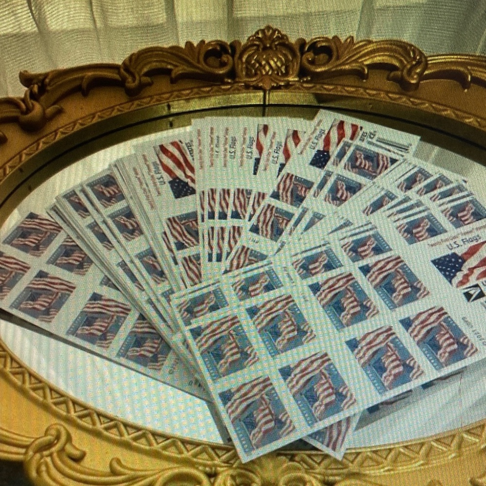 1000 pcs ✨Forever Stamps 50 books ✨